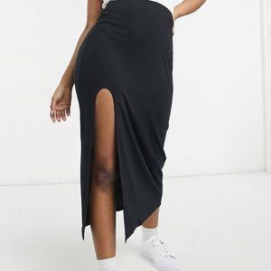 ASOS Design NWT ribbed mid thigh split skirt in black. Size US 10